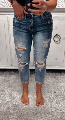 Judy Blue Distressed Mid Rise Capri Jeans